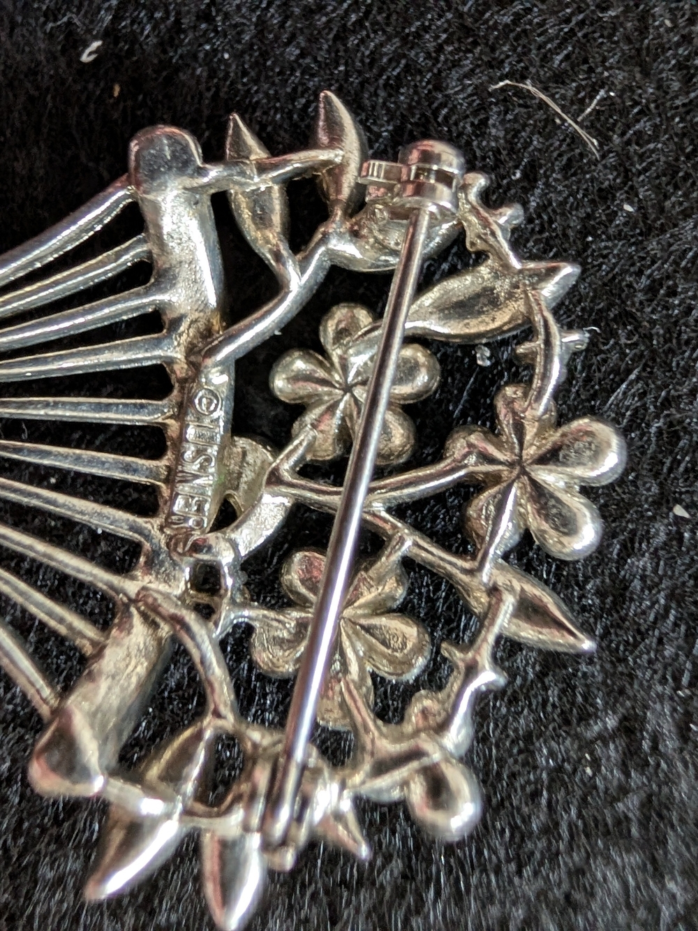 Branded Gold and Silver Floral Mixed-Metal Brooch Collection - Picture 3 of 11